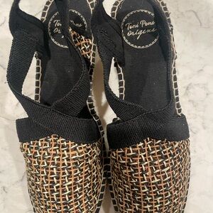 Toni Pons Black and Tan Espadrilles